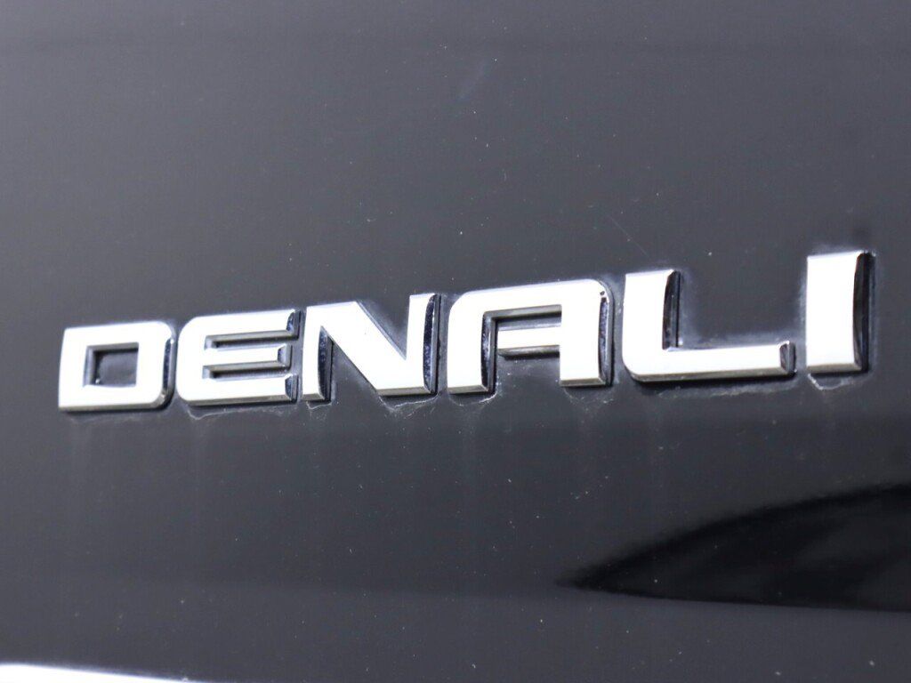 Used 2019 GMC Yukon Denali w/ Open Road Package RWD image 40