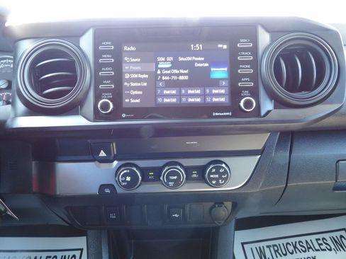 Used 2022 Toyota Tacoma SR image 23
