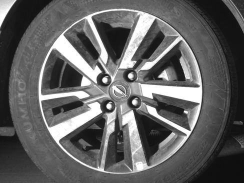 Used 2025 Nissan Versa SV FWD image 13