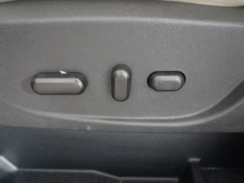 Used 2017 Ford Escape Titanium image 21