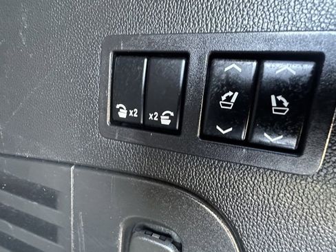 Used 2020 Cadillac Escalade Luxury image 74