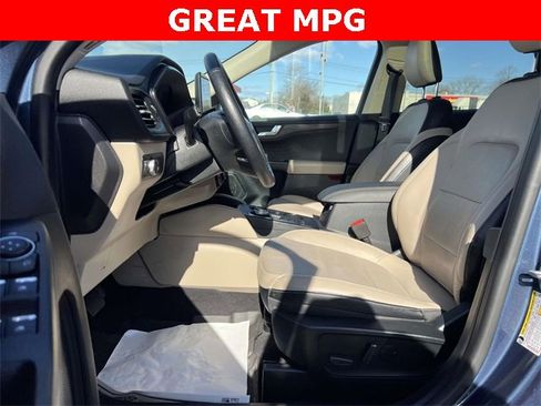 Used 2020 Ford Escape Titanium w/ Titanium Premium Package 2.0 image 9