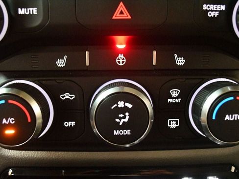 Used 2020 RAM 1500 Big Horn AWD/4WD image 70