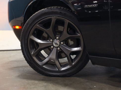 Used 2018 Dodge Challenger R/T Plus image 27