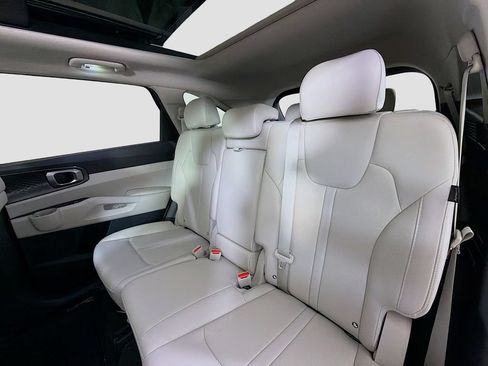 Used 2025 Kia Sorento S w/ Panoramic Sunroof Package FWD image 25