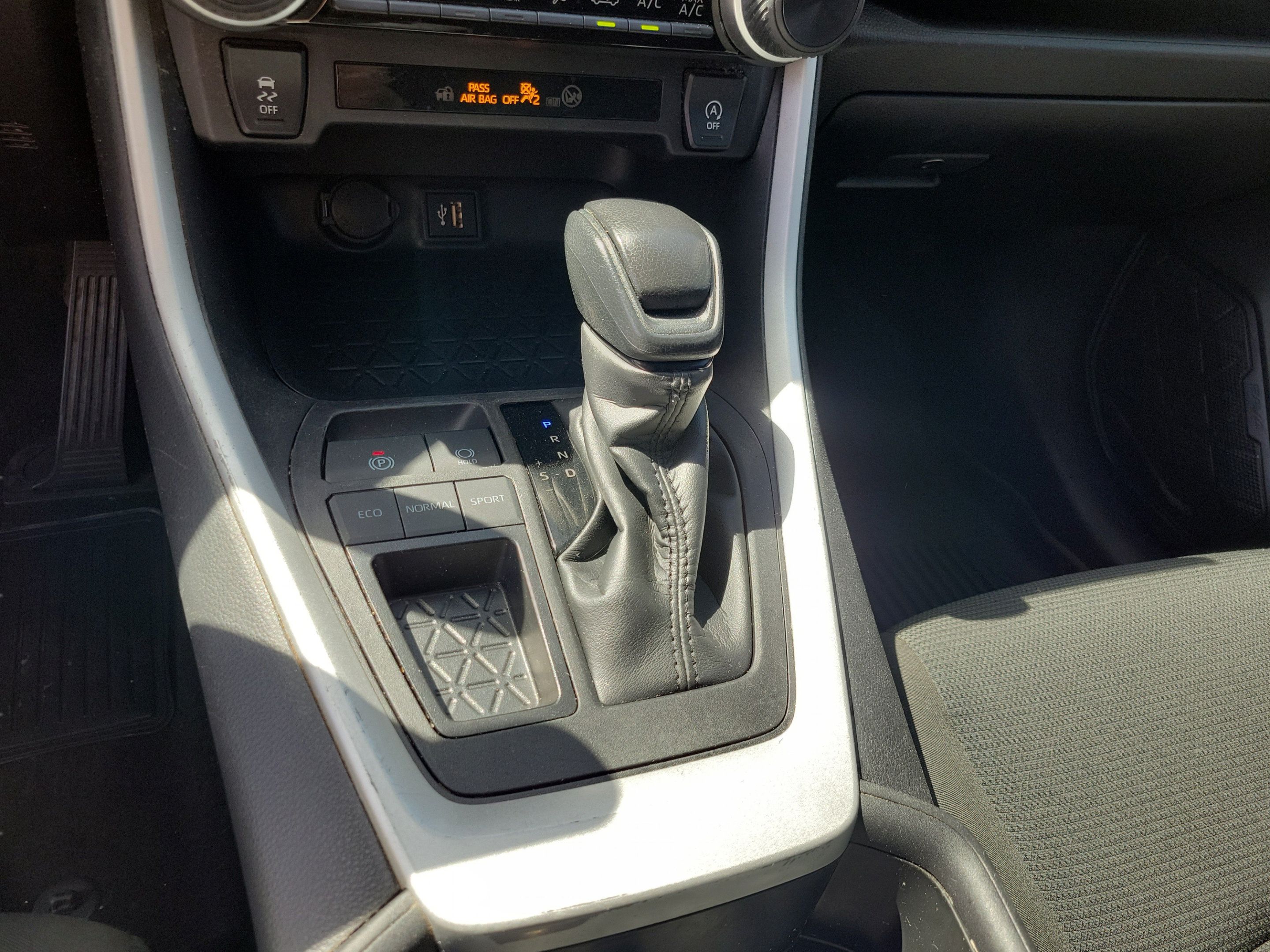 Used 2025 Toyota RAV4 LE FWD image 19