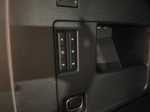 Used 2021 Ford Expedition Limited image 26