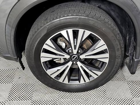 Used 2022 Nissan Rogue SV image 8