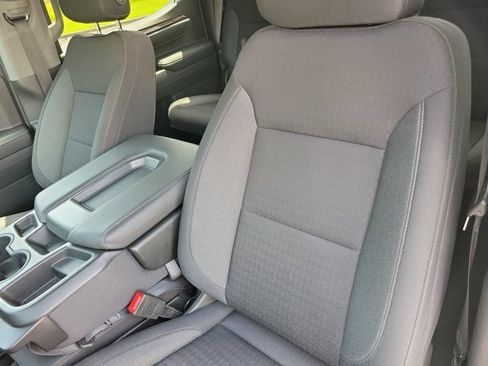 Used 2025 Chevrolet Silverado 1500 LT RWD image 6