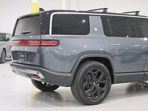 Used 2024 Rivian R1S Adventure image 10