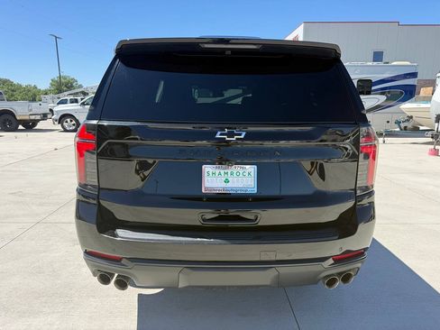 Used 2025 Chevrolet Suburban Z71 AWD/4WD image 4