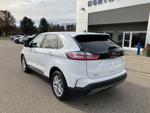Used 2024 Ford Edge SEL w/ Convenience Package image 8