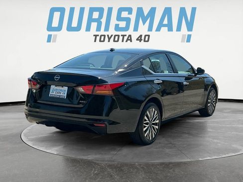 Used 2025 Nissan Altima 2.5 SV image 7