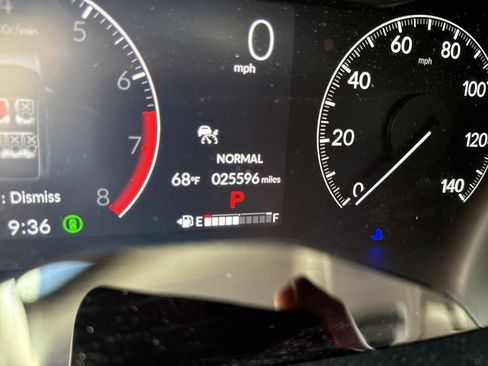 Used 2024 Honda CR-V EX image 11