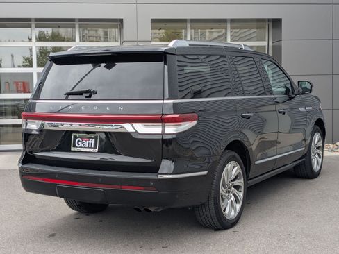 Used 2024 Lincoln Navigator Reserve AWD/4WD image 5