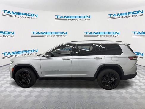 Used 2021 Jeep Grand Cherokee L Limited RWD image 2