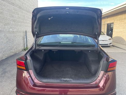 Used 2025 Nissan Altima 2.5 SV image 31