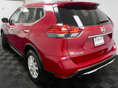 Used 2017 Nissan Rogue SV image 6