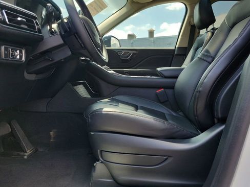Certified 2023 Lincoln Aviator AWD w/ Premium Package image 19