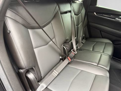 Used 2022 Cadillac XT5 Premium Luxury w/ Technology Package AWD/4WD image 16