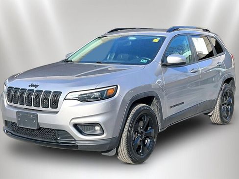 Used 2019 Jeep Cherokee Latitude Plus AWD/4WD image 3