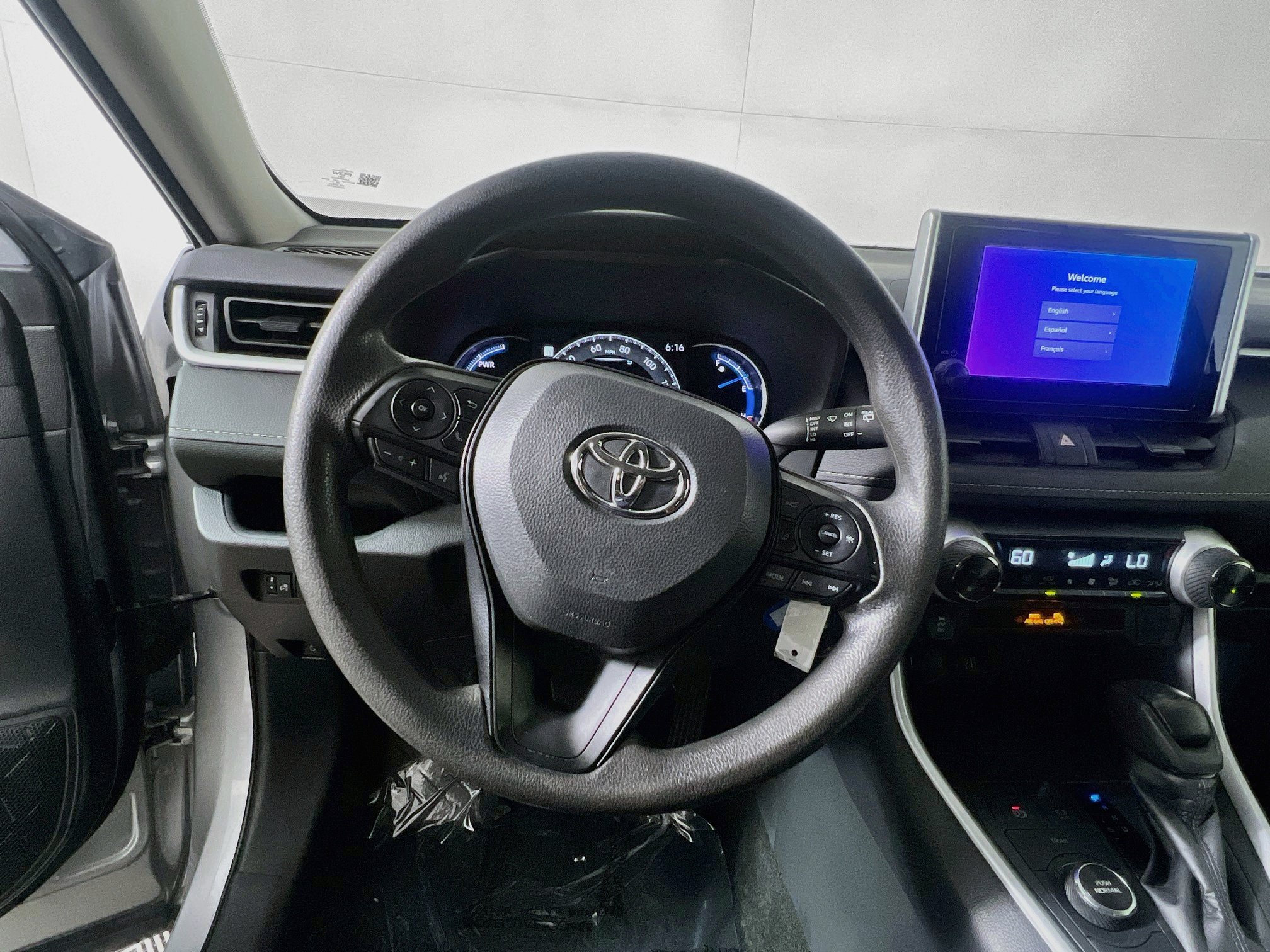Used 2025 Toyota RAV4 LE AWD/4WD image 18