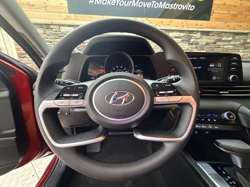 Used 2023 Hyundai Elantra SEL FWD image 15