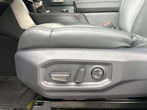 Used 2023 Toyota Tundra Limited w/ Power Package AWD/4WD image 30