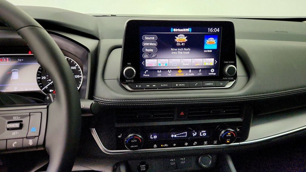 Used 2026 Nissan Rogue SV w/ Cold Weather Package AWD/4WD image 17