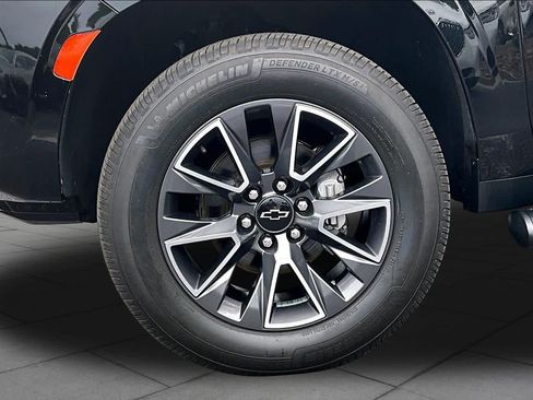 Used 2021 Chevrolet Tahoe Z71 w/ Z71 Signature Package AWD/4WD image 11