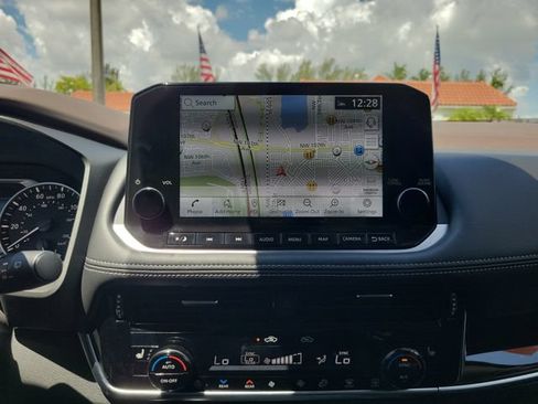 Used 2023 Nissan Rogue SL w/ SL Premium Package FWD image 25