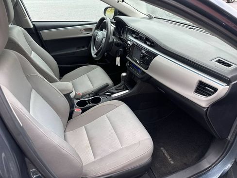 Used 2016 Toyota Corolla LE FWD image 9