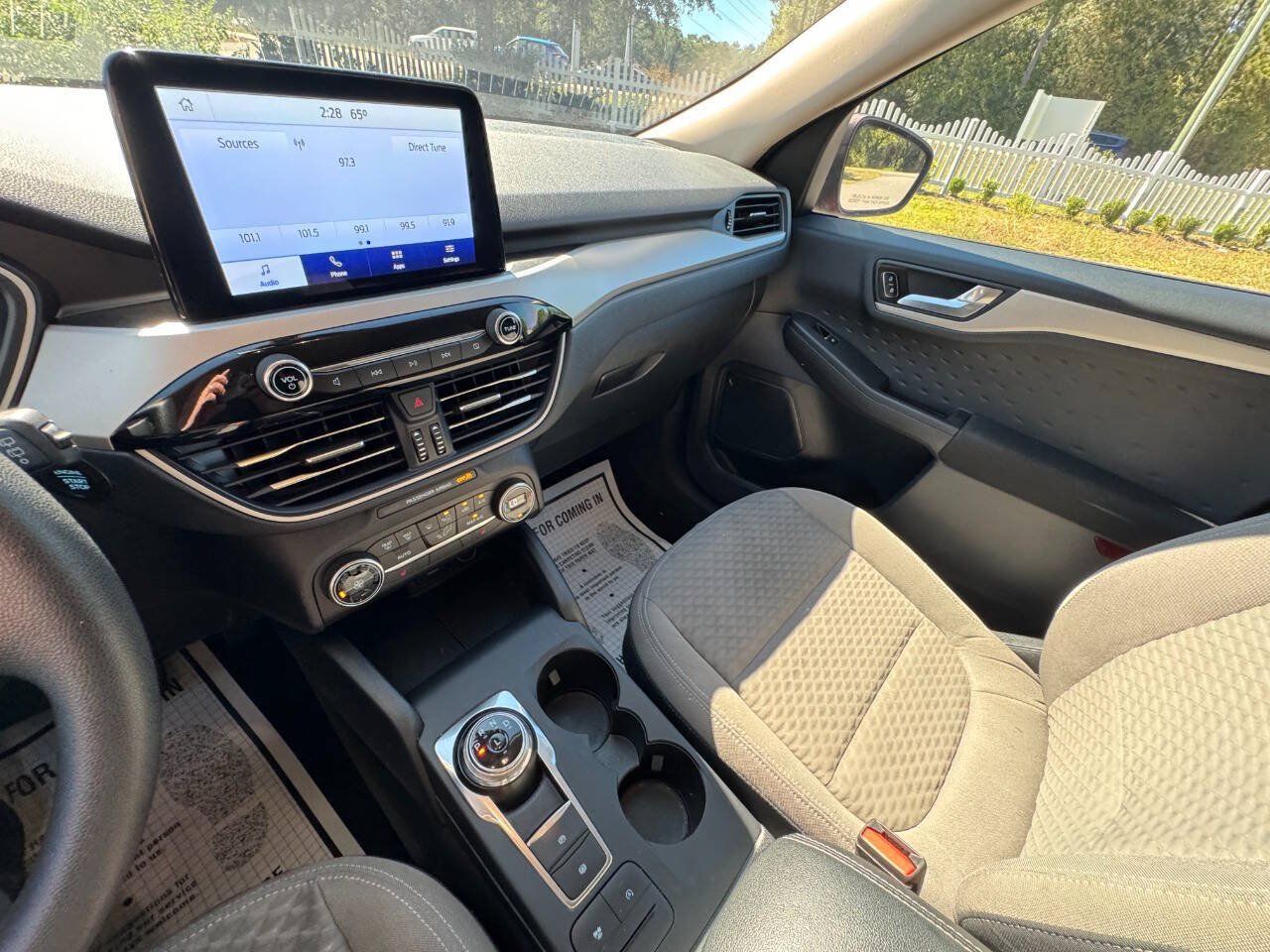 Used 2020 Ford Escape SE FWD image 18