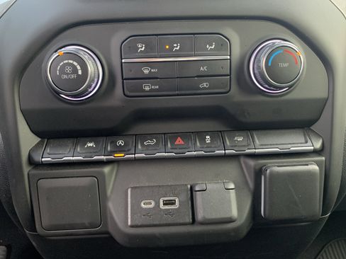 Used 2022 Chevrolet Silverado 1500 Custom image 29