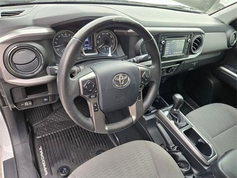 Used 2018 Toyota Tacoma SR5 image 17