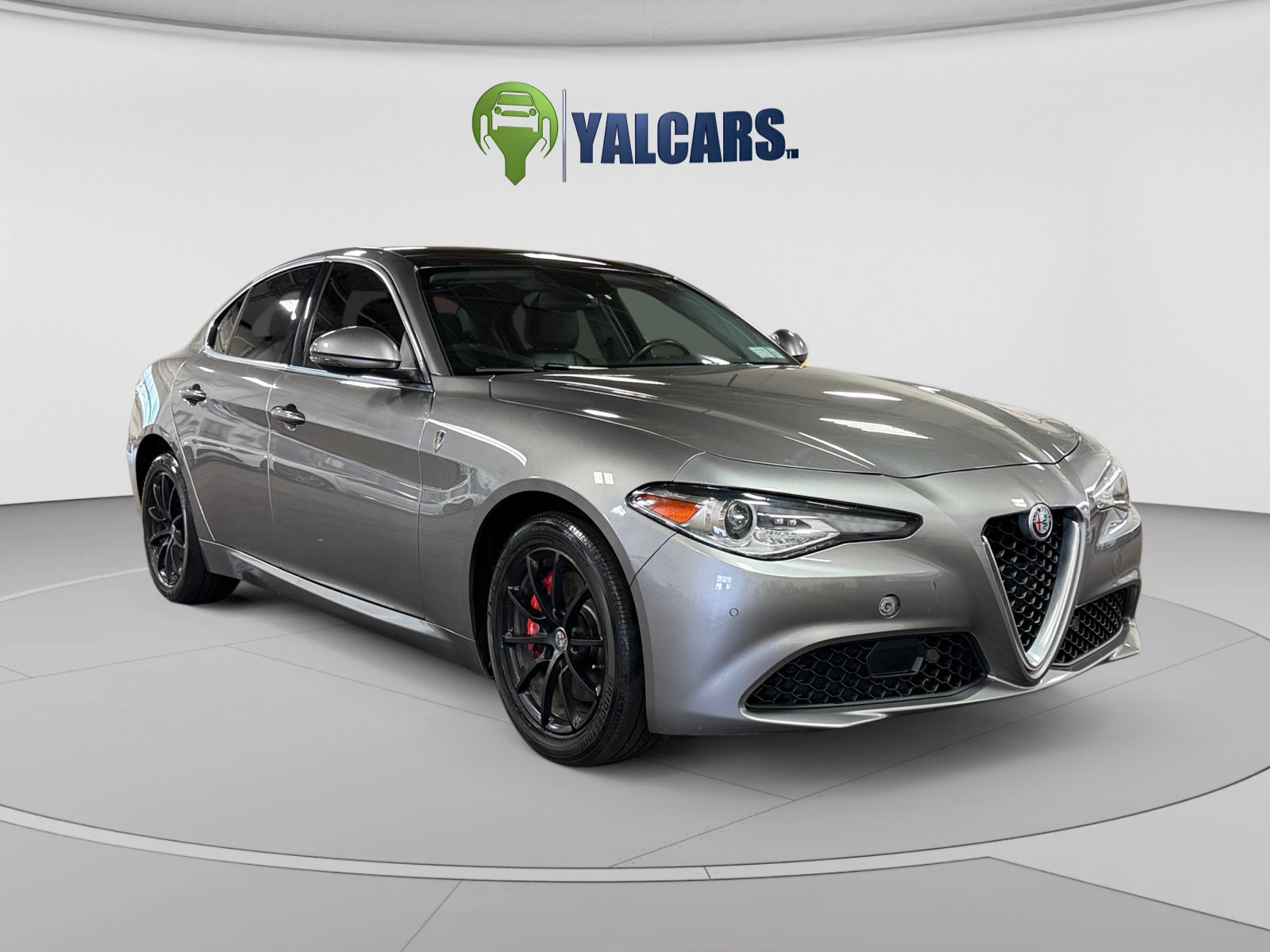 Used 2018 Alfa Romeo Giulia AWD image 7