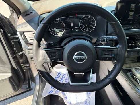 Used 2021 Nissan Rogue SL w/ Premium Package AWD/4WD image 19