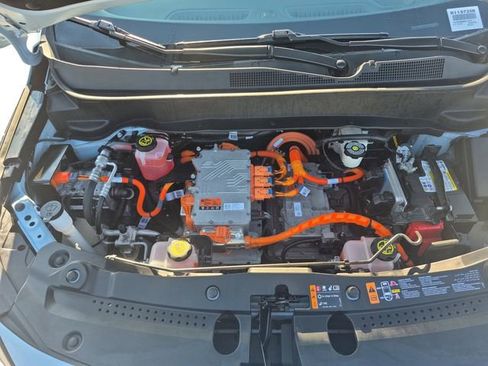 Used 2022 Chevrolet Bolt EUV LT w/ Convenience Package image 20