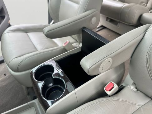 Used 2017 Toyota Sienna XLE w/ XLE Navigation Package image 21