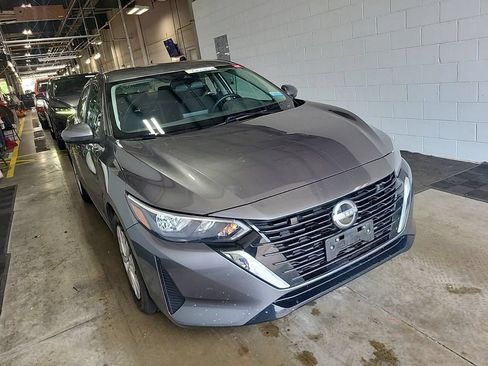 Used 2024 Nissan Sentra S FWD image 3