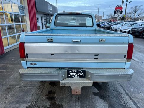 Used 1987 Ford F250 4x4 Regular Cab image 6