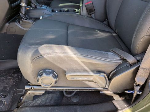 Used 2022 Jeep Wrangler Unlimited Willys image 13