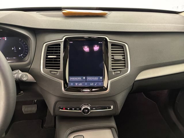 Used 2024 Volvo XC90 B5 Core AWD/4WD image 26