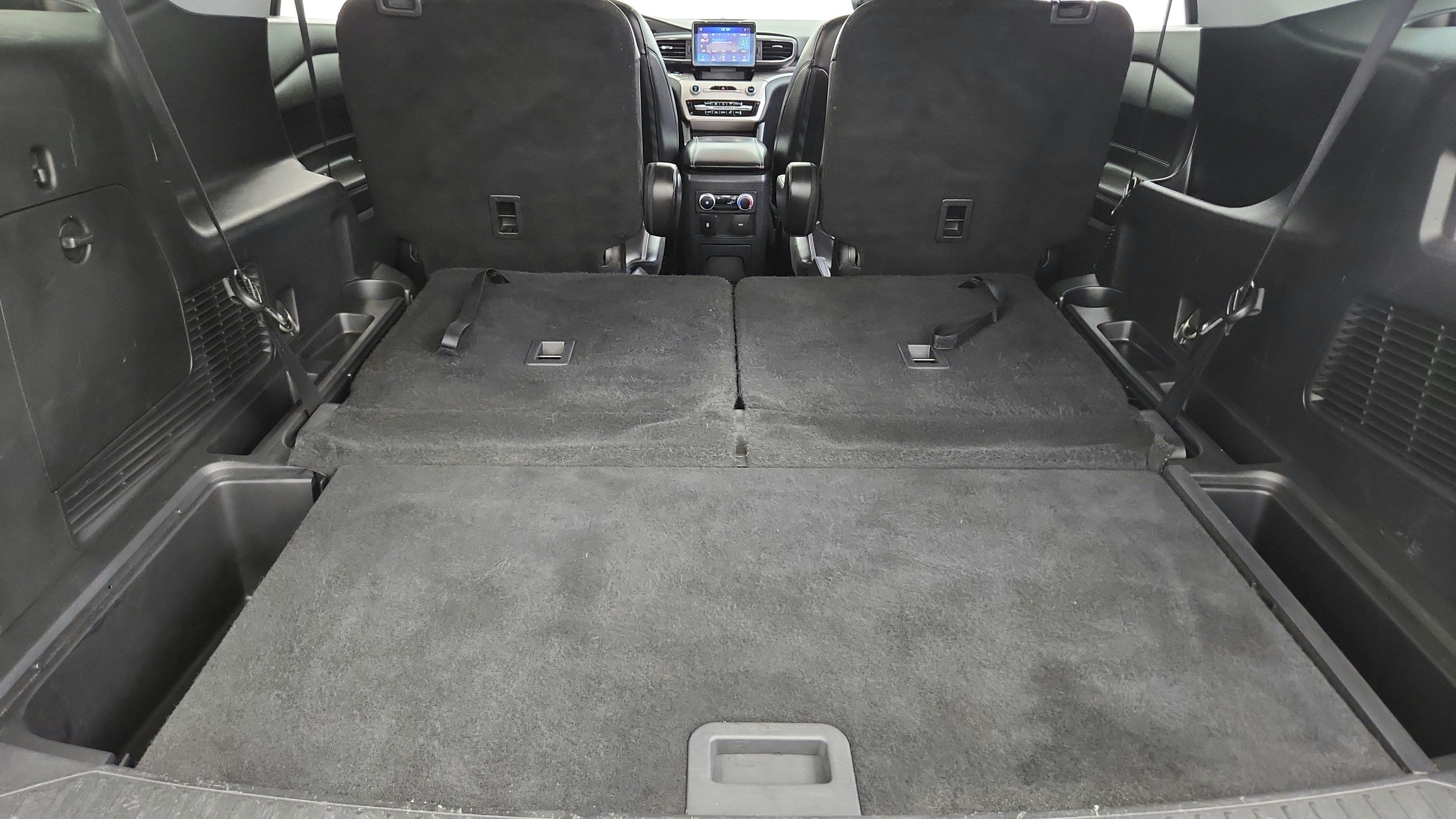Used 2022 Ford Explorer XLT w/ Equipment Group 202A AWD/4WD image 27