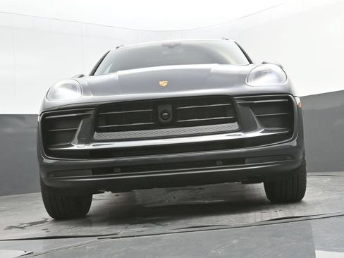 New 2026 Porsche Macan AWD/4WD image 39