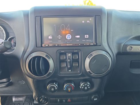 Used 2015 Jeep Wrangler Unlimited Sport w/ Quick Order Package 24S image 17