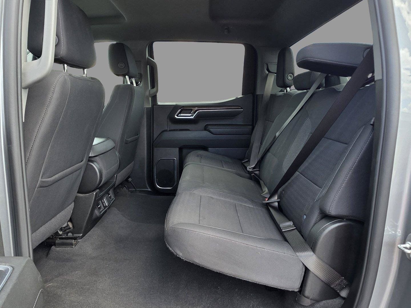 Used 2025 Chevrolet Silverado 1500 LT RWD image 26