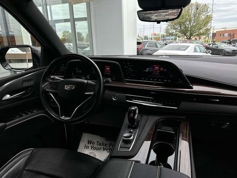 Certified 2024 Cadillac Escalade Premium Luxury w/ LPO, Floor Liner Package AWD/4WD image 39