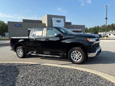 Used 2024 Chevrolet Silverado 1500 LT AWD/4WD image 1