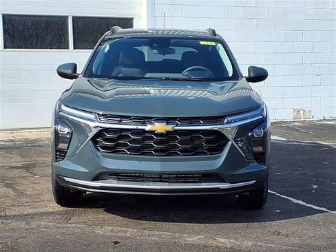 New 2026 Chevrolet Trax LT FWD image 17
